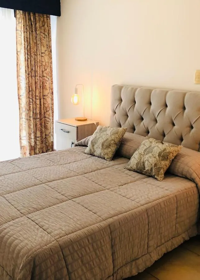 Mendoza Suites 1 0*,